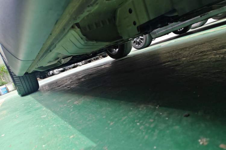 Used Buick Envision 2021 Encore Plus 652T Five-Seat All-Wheel-Drive Luxury Model Left Side Sill