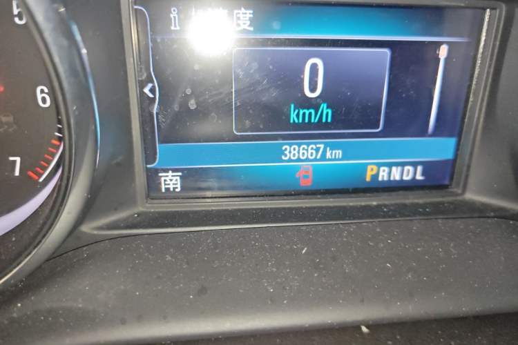 Used Buick Envision 2021 532T Two-Wheel-Drive Elite Version Odometer Close Up