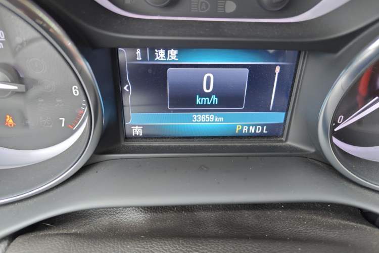 Used Buick Envision 2021 532T Two-Wheel-Drive Elite Version Odometer Close Up