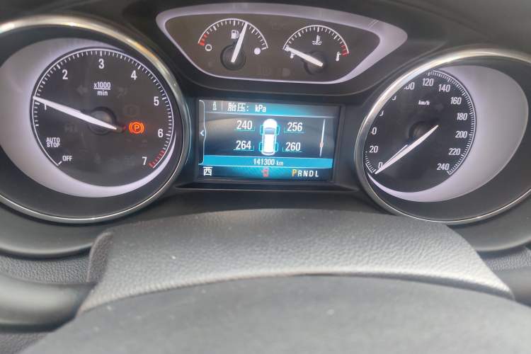 Used Buick Envision 2021 532T Two-Wheel-Drive Elite Version Odometer Close Up