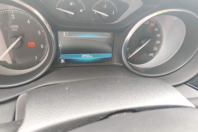 Used Buick Envision 2021 532T Two-Wheel-Drive Elite Version Odometer Close Up