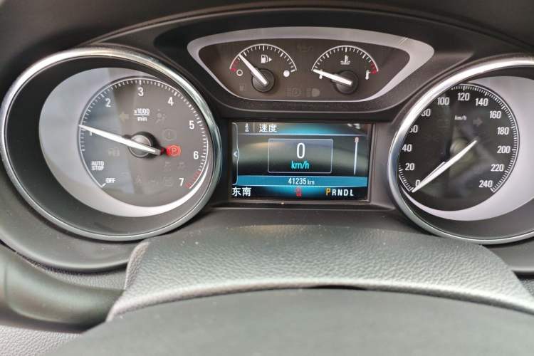 Used Buick Envision 2021 532T Two-Wheel-Drive Elite Version Odometer Close Up