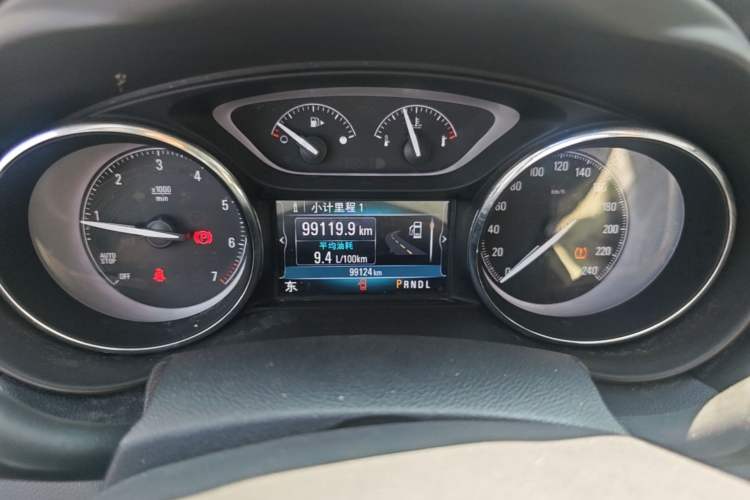 Used Buick Envision 2021 532T Two-Wheel-Drive Elite Version Odometer Close Up