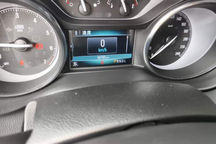 Used Buick Envision 2021 532T Two-Wheel-Drive Luxury Version Odometer Close Up