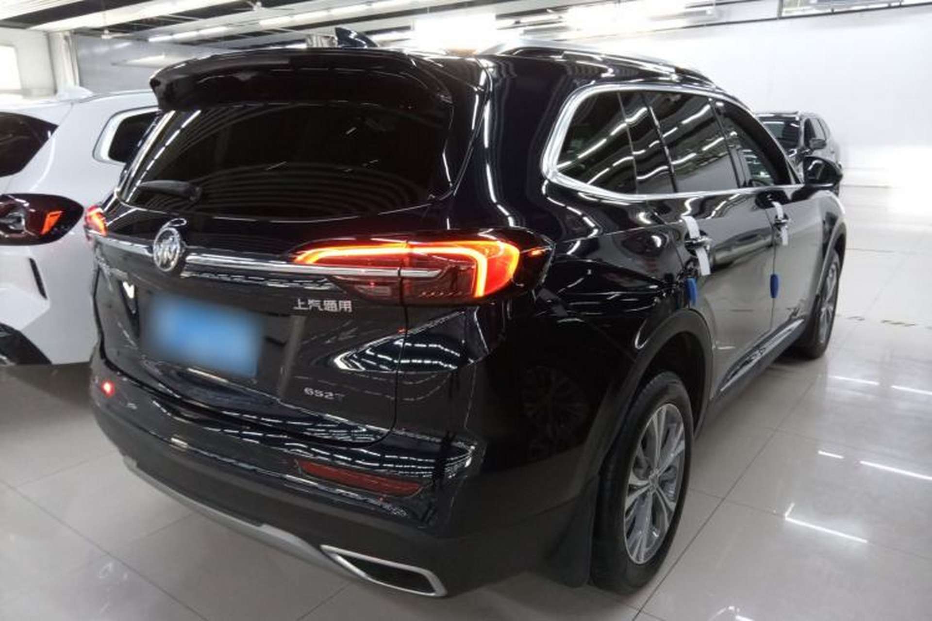 Used Buick Envision 2021 Encore Plus 652T Five-Seat Luxury Model Rear Right 45 Deg