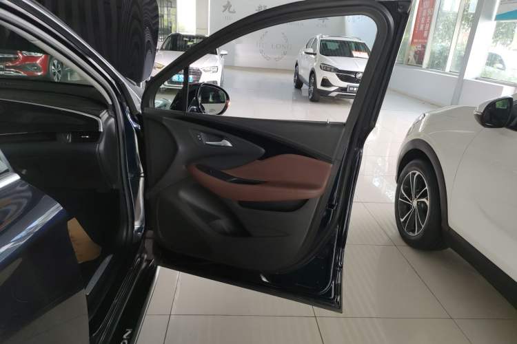 Used Buick Envision 2021 532T Two-Wheel-Drive Elite Version Right Front Door Interior