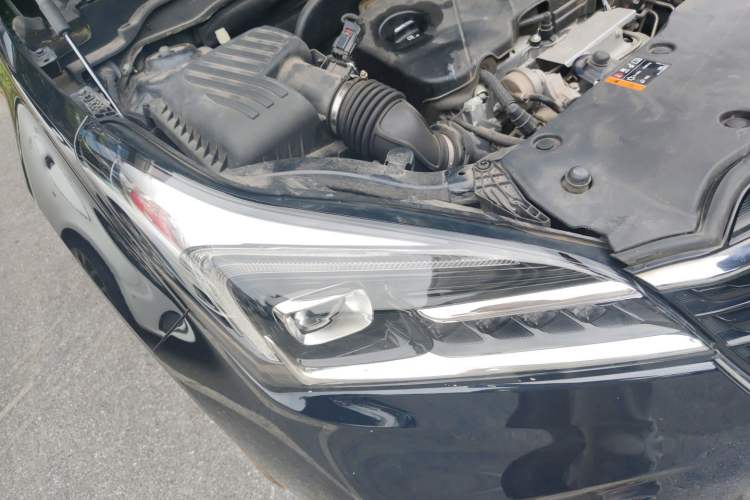 Used Buick Envision 2021 532T Two-Wheel-Drive Elite Version Right Front Headlight