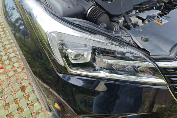 Used Buick Envision 2021 532T Two-Wheel-Drive Elite Version Right Front Headlight