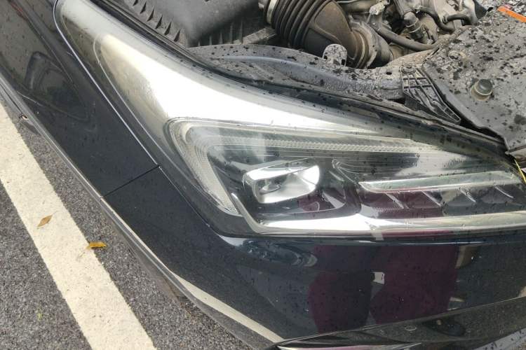 Used Buick Envision 2021 532T Two-Wheel-Drive Luxury Version Right Front Headlight