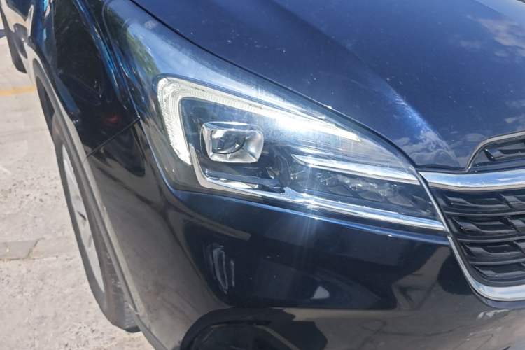 Used Buick Envision 2021 532T Two-Wheel-Drive Elite Version Right Front Headlight