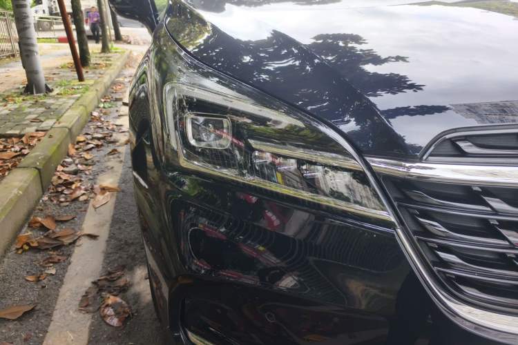 Used Buick Envision 2021 532T Two-Wheel-Drive Luxury Version Right Front Headlight