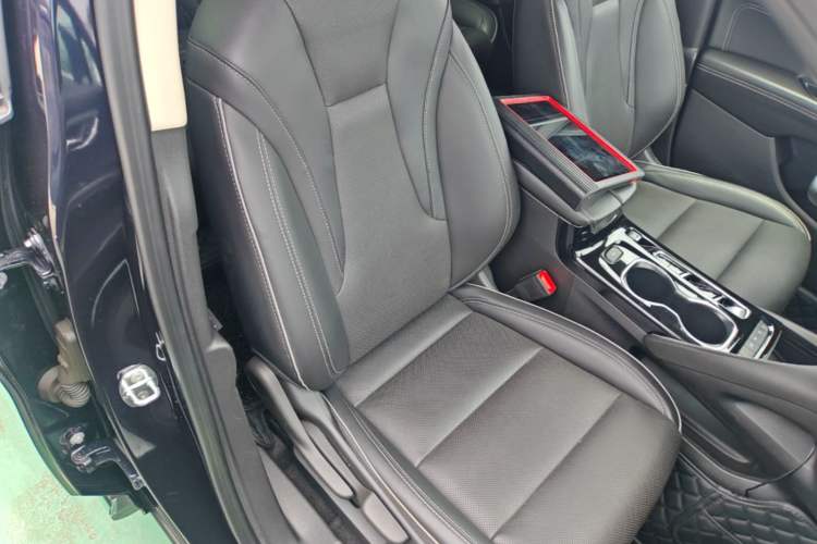 Used Buick Envision 2021 Encore Plus 652T Five-Seat All-Wheel-Drive Luxury Model Right Front Seat