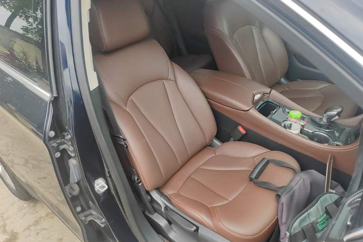 Used Buick Envision 2021 532T Two-Wheel-Drive Elite Version Right Front Seat