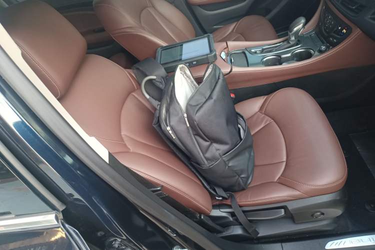 Used Buick Envision 2021 532T Two-Wheel-Drive Elite Version Right Front Seat