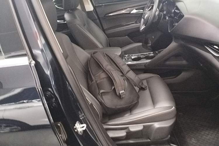 Used Buick Envision 2021 Encore Plus 652T Five-Seat Luxury Model Right Front Seat