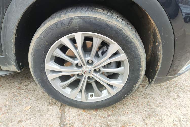 Used Buick Envision 2021 Encore Plus 652T Five-Seat Luxury Model Right Front Wheel Hub