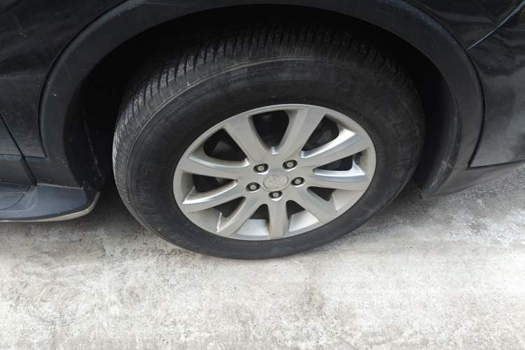 Used Buick Envision 2021 532T Two-Wheel-Drive Elite Version Right Front Wheel Hub