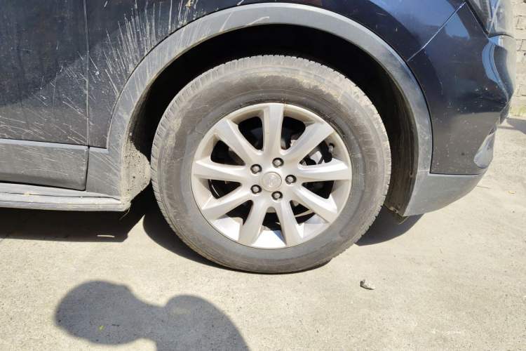 Used Buick Envision 2021 532T Two-Wheel-Drive Elite Version Right Front Wheel Hub