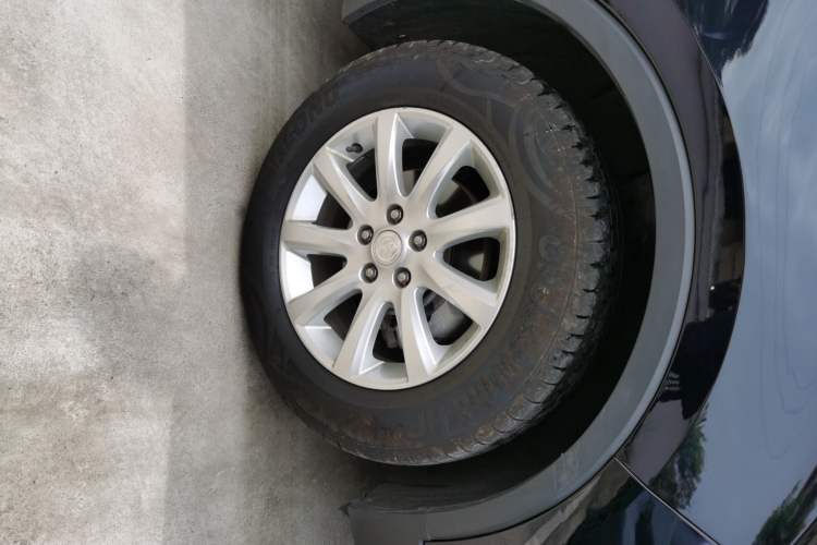 Used Buick Envision 2021 532T Two-Wheel-Drive Elite Version Right Front Wheel Hub