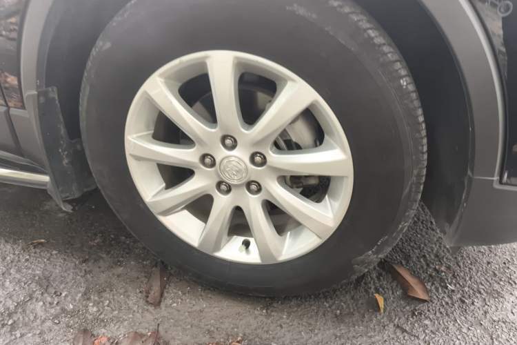 Used Buick Envision 2021 532T Two-Wheel-Drive Luxury Version Right Front Wheel Hub