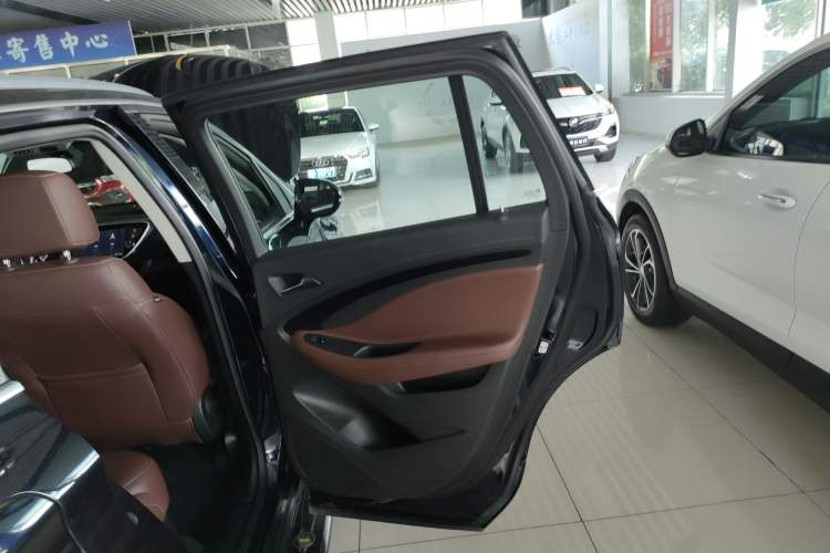 Used Buick Envision 2021 532T Two-Wheel-Drive Elite Version Right Rear Door Interior