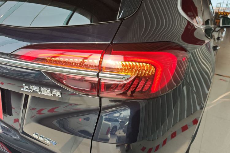Used Buick Envision 2021 Encore Plus 652T Five-Seat Luxury Model Right Rear Taillight