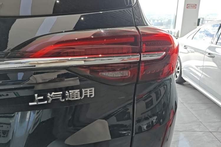 Used Buick Envision 2021 Encore Plus 652T Five-Seat Luxury Model Right Rear Taillight