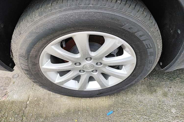 Used Buick Envision 2021 532T Two-Wheel-Drive Leading Version Right Rear Wheel Hub