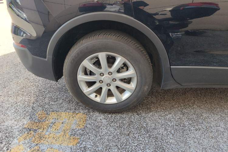Used Buick Envision 2021 532T Two-Wheel-Drive Elite Version Right Rear Wheel Hub