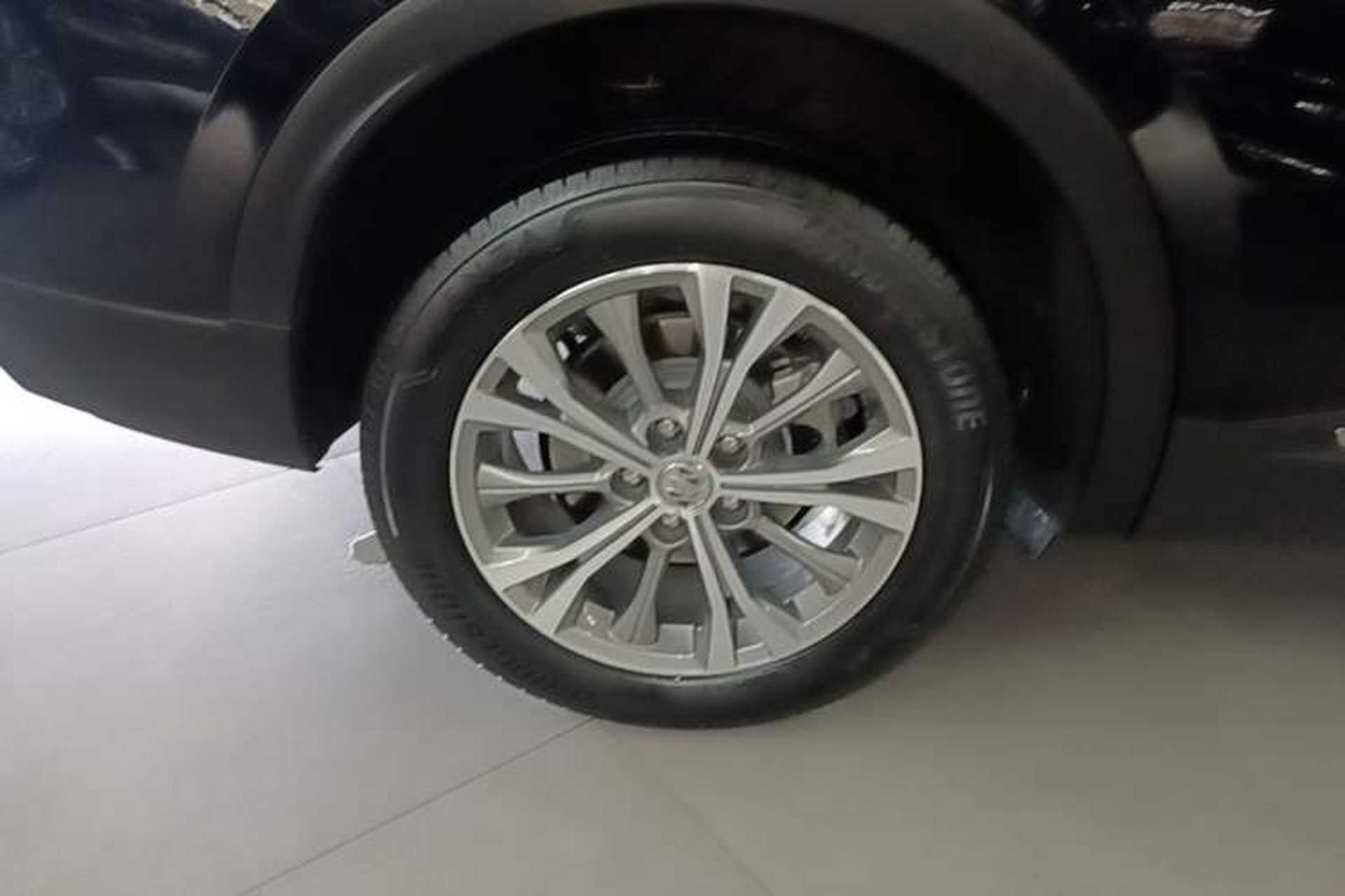 Used Buick Envision 2021 Encore Plus 652T Five-Seat Luxury Model Right Rear Wheel Hub