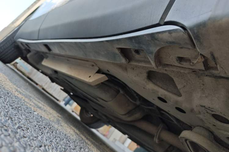 Used Buick Envision 2021 532T Two-Wheel-Drive Luxury Version Right Side Sill