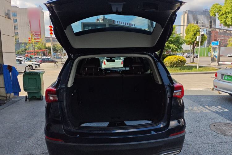 Used Buick Envision 2021 532T Two-Wheel-Drive Luxury Version Trunk