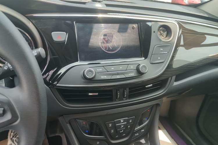 Used Buick Envision 2021 532T Two-Wheel-Drive Leading Version Audio And AC Panel