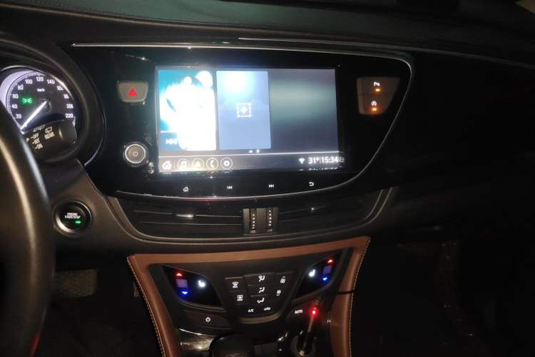 Used Buick Envision 2021 532T Two-Wheel-Drive Elite Version Audio And AC Panel