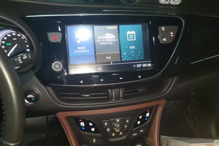 Used Buick Envision 2021 532T Two-Wheel-Drive Luxury Version Audio And AC Panel
