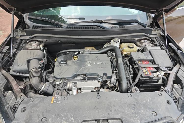 Used Buick Envision 2021 532T Two-Wheel-Drive Elite Version Engine Bay