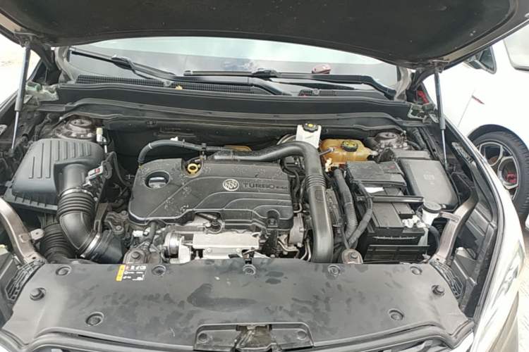 Used Buick Envision 2021 532T Two-Wheel-Drive Luxury Version Engine Bay