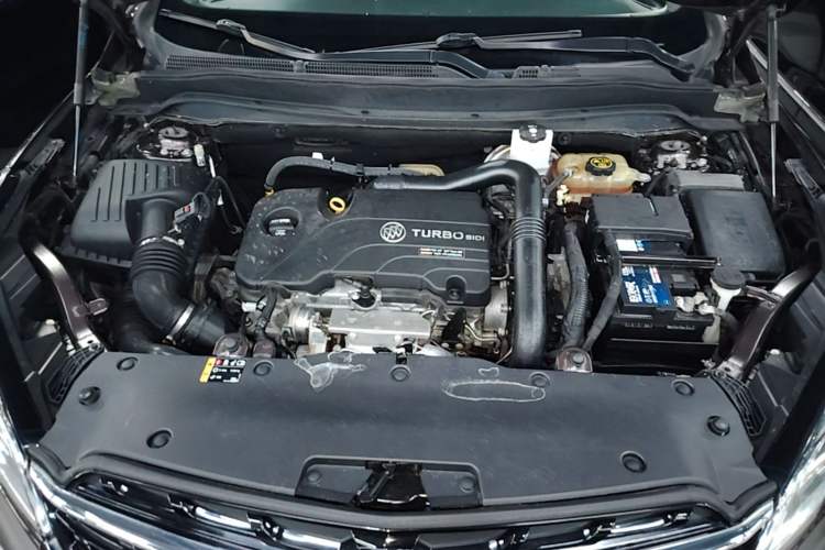Used Buick Envision 2021 532T Two-Wheel-Drive Luxury Version Engine Bay