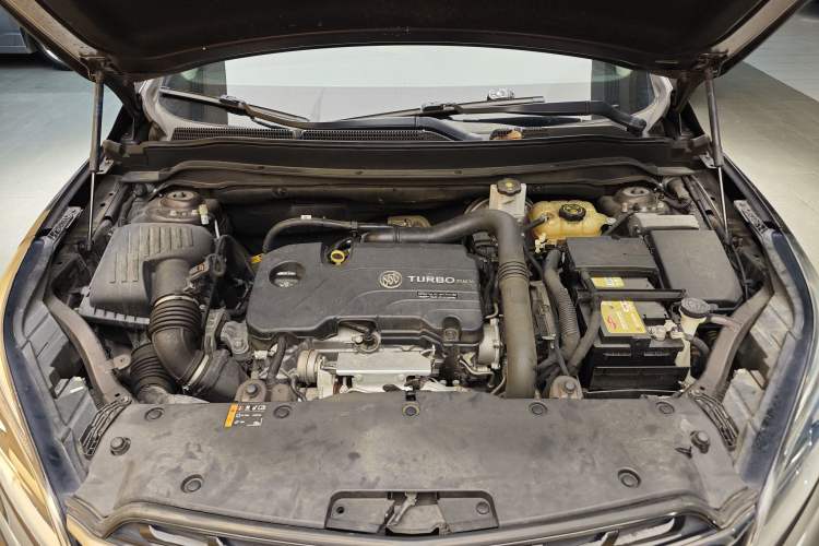 Used Buick Envision 2021 532T Two-Wheel-Drive Luxury Version Engine Bay