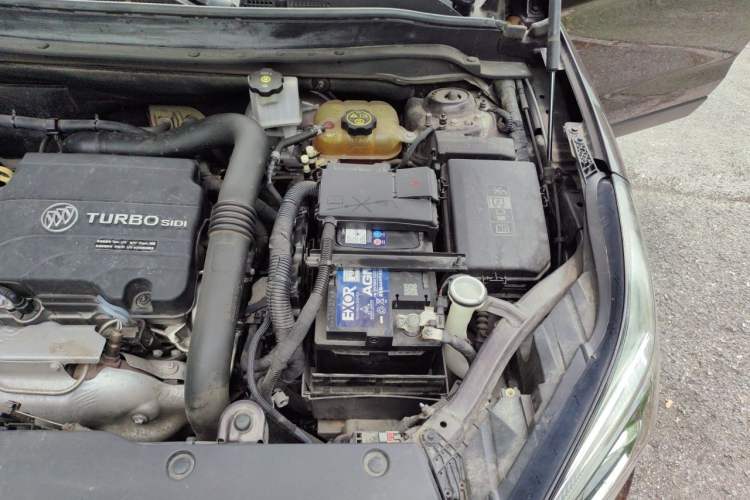 Used Buick Envision 2021 532T Two-Wheel-Drive Elite Version Engine Bay Left