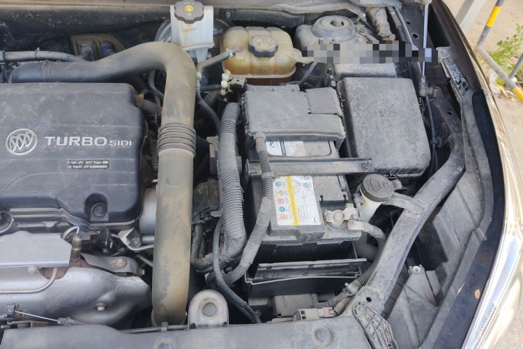 Used Buick Envision 2021 532T Two-Wheel-Drive Elite Version Engine Bay Left
