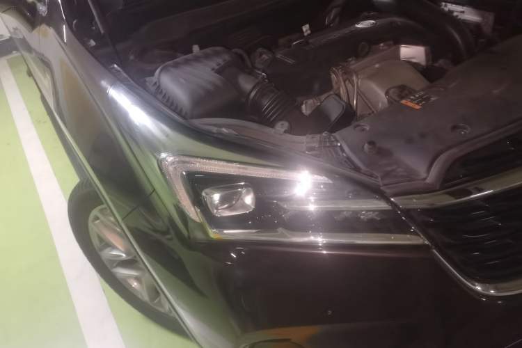 Used Buick Envision 2021 Encore Plus 652T Five-Seat All-Wheel-Drive Luxury Model Engine Bay Right