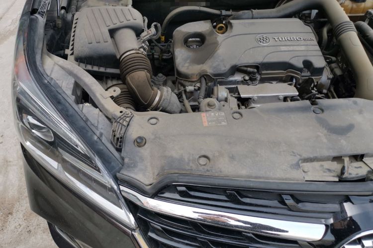 Used Buick Envision 2021 532T Two-Wheel-Drive Elite Version Engine Bay Right