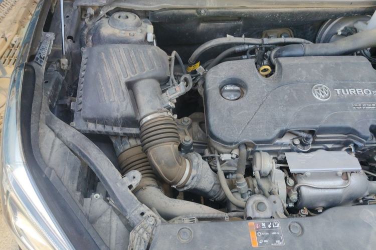 Used Buick Envision 2021 532T Two-Wheel-Drive Elite Version Engine Bay Right