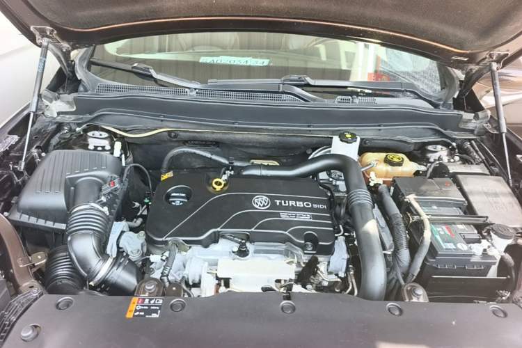Used Buick Envision 2021 532T Two-Wheel-Drive Elite Version Engine Bay