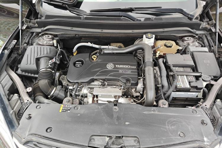 Used Buick Envision 2021 532T Two-Wheel-Drive Elite Version Engine Bay
