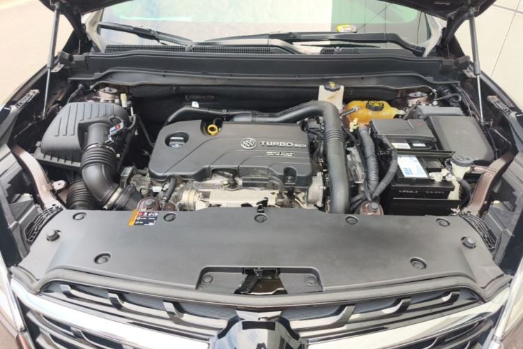Used Buick Envision 2021 532T Two-Wheel-Drive Luxury Version Engine Bay