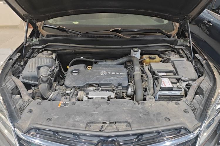 Used Buick Envision 2021 532T Two-Wheel-Drive Elite Version Engine Bay