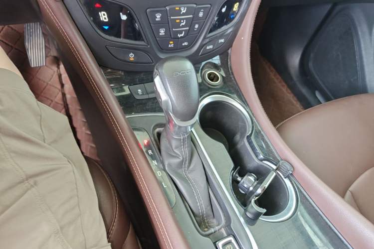 Used Buick Envision 2021 532T Two-Wheel-Drive Elite Version Gear Lever