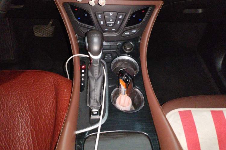 Used Buick Envision 2021 532T Two-Wheel-Drive Elite Version Gear Lever